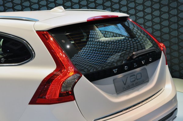  Volvo V60 Plug-In Hybrid