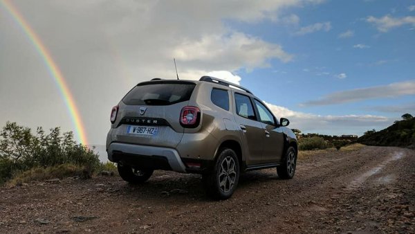 Бюджетната марка на Renault продължава да расте със завидни темпове, най-вече благодарение на новия Duster. Експерти предричат усложнения догодина покрай предстоящите нови стандарти за парникови емисии, но поне засега Dacia няма проблеми. 
Продажби: 483 176 (+11%)