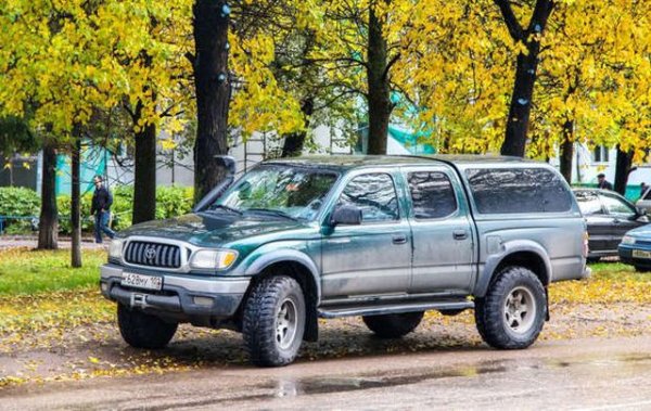 Нов -  37 902 долара

Употребяван - 39 857 долара (5,2% повече) 

За Tacoma важи същото, което се отнася и за другите модели на Toyota  тази група. И този модел пострада от проблемите с доставките, което повиши цената му на пазара на автомобили втора ръка.