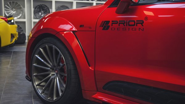 Porsche Macan с оптичен пакет от Prior Design