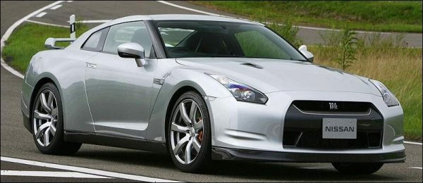 Nissan GT-R