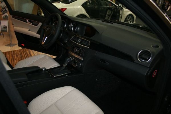 Автосалон София 2011