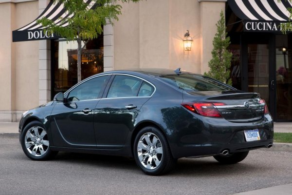 През 2004 година Regal изчезва от гамата като модел с предно предаване, но през 2008 година петото поколение на модела се появява в Китай. Година по-късно стъпва и на пазара в Щатите, като все пак има и някои различия в сравнение с автомобила на Opel. Например, на германския модел не се поставя 2,4-Митров мотор Ecotec, който се поставя на канадската версия на Regal.