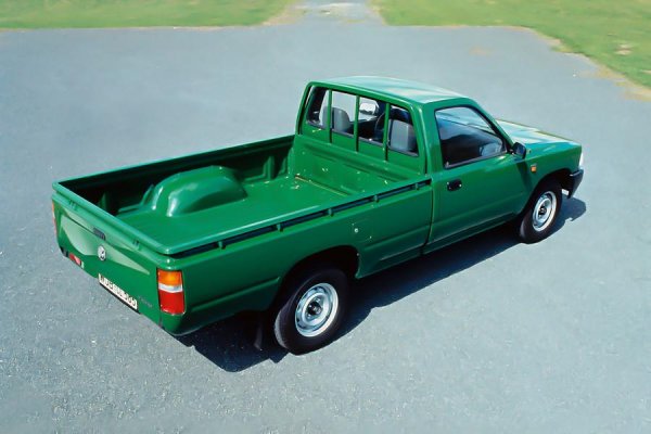 Всъщност, това е петото поколение на Hilux с германско лого, като автомобилът не се произвежда в Япония, а в завода в Хановер. Първоначално пикапът е със задно задвижване, като може да носи до 1125 кг. След това се появява и версия с 4x4 с двойна кабина и увеличен път просвет, като двигателите са идентични с тези на Hillux. Въпреки това, продажбите падат непрекъснато и в крайна сметка моделът е спрян.