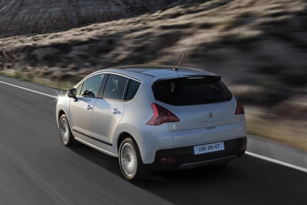 Peugeot 3008 HYbrid4 