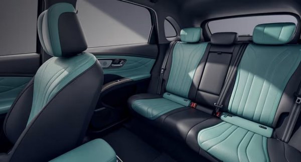 Интериорът на L8