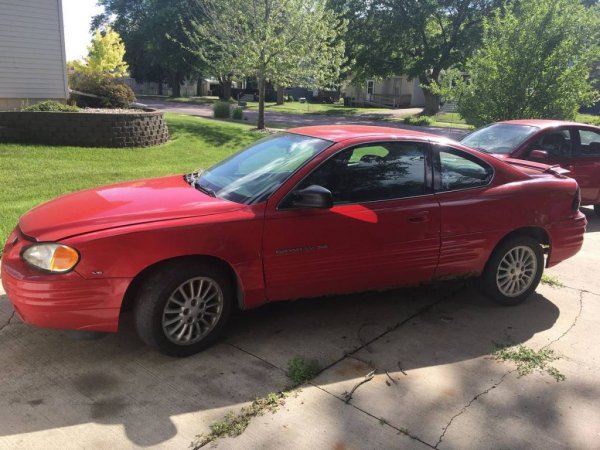 Двуврат спортен модел от 2000 година, с 3.4-литров V6 двигател, произвеждащ 170 конски сили. На 370 000 км, с автоматични скорости. В движение, нуждае се от нов акумулатор. 
