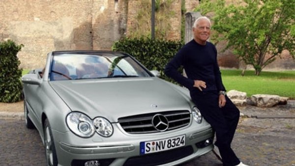 През 2003 г. модната къща Джорджио Армани и Mercedes-Benz представят модела CLK Giorgio Armani Design Car. Кабриолетът дебютира пред публика по време на Седмицата на модела в Милано, като е направен благодарение на сътрудничеството между двете фирми. 