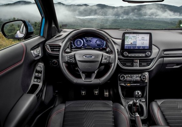 Размери: 4190/1800/1540 мм

Багажник: 456/1216 литра

Двигатели: MHEV 1.0 - 125 к.с., MHEV 1.0 - 160 к.с.

Цена: от 23 520 евро
