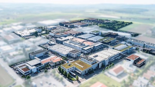 Друг малък град, където се раждат едни от най-мощните двигатели в Европа, е Афалтербах. Това е село с по-малко от 4500 жители в германския Баден-Вюртемберг, където е базиран Mercedes-AMG.

В допълнение към разработването и изграждането на всички двигатели за спортни модели Mercedes-AMG, историческата немска марка си сътрудничи с известни имена в суперавтомобилите и хиперколите. Сред тях на първо място трябва да се спомене Pagani, която на новата Utopia монтира Mercedes-AMG 6.0 V12 туин-турбо двигател с 864 к.с. (код M158).
