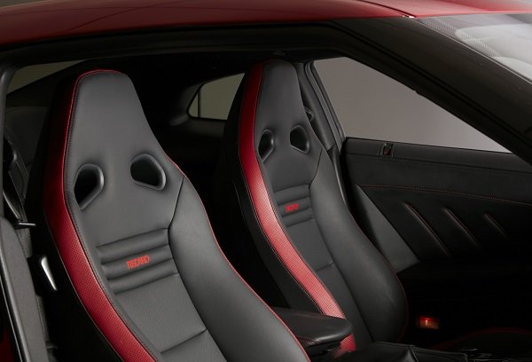 Nissan разкри новия GT-R Track Edition 2017