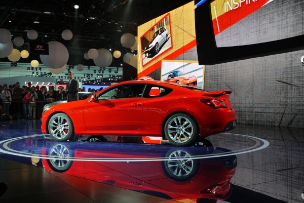 Детройт 2012 - Hyundai Genesis Coupe
