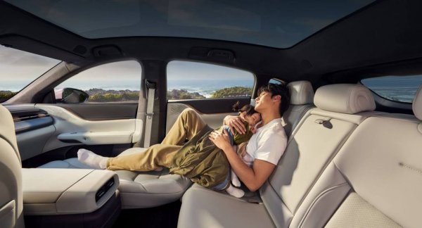 След сериозния ъпдейт миналата година, G6 получава или 68.5-киловатчасова LFP батерия, или 80.8-киловатчасова литиево-йонна с NMC химия. Доставчик и на двете е CALB. 


