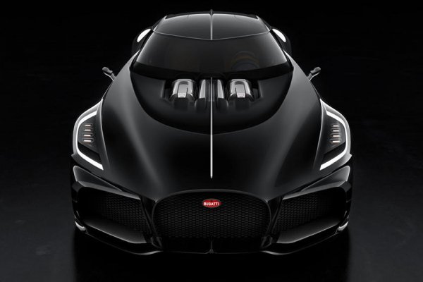 Вероятно най-отчайващо красивият от трите концепта, този автомобил е кръстен на но-малкия брат на Еторе Бугати - влиятелен скулптор от началото на 20-ти век, и се отличава с подходящо добре изваяна форма, като отличителната му черта е дългият елегантен капак с разрез за горната част на двигателя. 