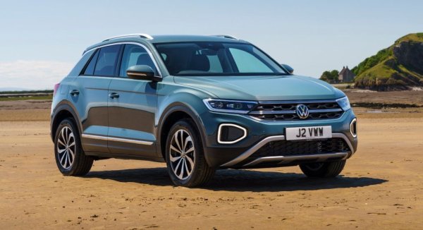 Миналата година кросоувърът бе най-продаваният модел на VW и в Европа, и в България, но сега изненадващо отстъпва у нас на далеч по-скъпия Arteon. Впрочем миналата година T-Roc също стартира бавно и после навакса. 
