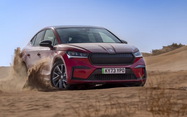 Купеобразен SUV с впечатляващи ефективност, мощност и дизайн. 

Цена - 53 400 евро.