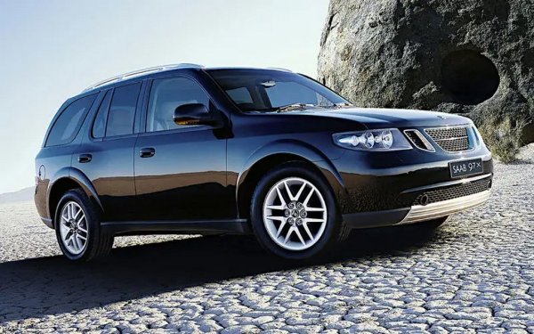 Ентусиастът може да протестира, че нито 9-7X, нито двигателят, монтиран на високопроизводителната Aero версия, в действителност имат нещо общо със Saab. Моделът е на практика версия на други SUV на General Motors (сред които Buick Rainier, Chevrolet Trailblazer и Oldsmobile Bravada), а самият двигател е просто Chevrolet LS2 smallblock, използван също в шестото поколение Corvette.
Остава обаче фактът, че този 5967 куб. см V8 е най-големият двигател, монтиран някога в сериен автомобил с марката Saab &ndash; а също и най-мощният, с малко над 400 коня. 
