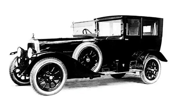 Alfa Romeo се опитва да пробие на пазара на луксозни автомобили през 20-те години на миналия век с G1, но почти не намира купувачи.
С 6.29-литров или 6.33-литров шестцилиндров двигател, тази кола е развивала 69 конски сили - смешен показател за такъв обем днес, но предостатъчен за 1923 година. 