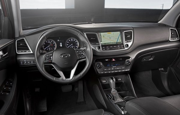 На тази възраст не трябва да има силна корозия. Шасито и кормилната рейка не са от най-здравите, но по добри пътища издържат дълго време. Има обаче някои  дребни неизправности - най-вече с електрическите системи.
