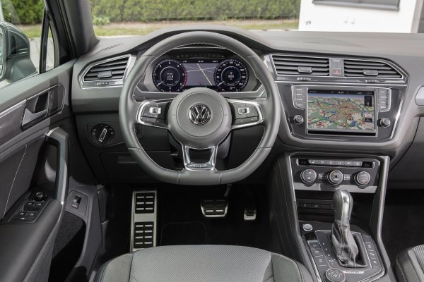 Новото поколение на мотора 1.4 стана по-надежден, след като веригата за синхронизация беше заменена ремък. Директното впръскване остана, както и тенденцията за натрупване на въглеродни отлагания, което в крайна сметка води до изгаряне на масло.
Самата конструкция на двигателя е със сложен модул, състоящ се от два термостата и водна помпа, което прави ремонта много сложен и скъп. Шестстепенната роботизирана скоростна кутия DQ250 с мокри съединители също получи редица подобрения, но при нея са възможни проблеми, ако се използва на кратки разстояния.
