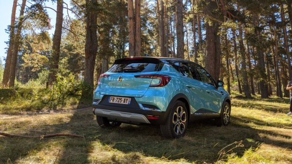 Още един "многолюден" пул, в който са марките Alpine, Dacia, Infiniti, Lada, Mitsubishi, Nissan и, естествено, Renault. Именно последният бранд има най-голям принос за понижаване на емисиите със своя електрически бестселър Zoe. През новата година се очаква сериозен принос и от Dacia Spring, която ще е най-евтината кола на ток в Европа. 
