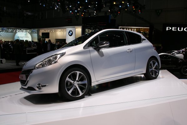 Женева 2012 / Peugeot 208