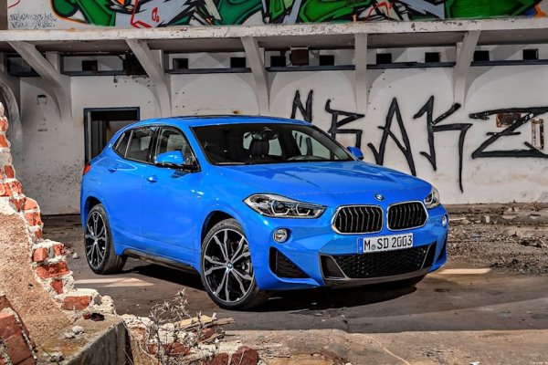 Модел - M35i

Каталожна цена - 50 920 лири 

Цена след 3 години - 21 325 лири 

Намаляване на цената - 29 595 лири 

Запазена стойност - 41,9%