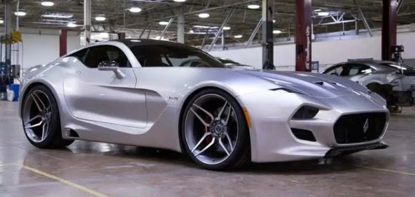 Преди сегашната марка Fisker да се появи отново, Хенрик Фискер се обедини с Боб Луц, бивш автомобилен изпълнителен директор в GM, и предприемача Гилбърт Виляреал, за да създаде VLF Automotive. През 2013 компанията показа Destino, който по същество беше Fisker Karma, но задвижван от V8. Три години по-късно дойде и  Force 1 със 745 конски сили. Базиран на Viper, суперавтомобилът е проектиран от самия Хенрик Фискер и включва по-мощна версия на фабричния 8,4-литров V10 на Dodge. VLF Force 1 можеше да се купи за 286 500 долар и беше ограничен само до 50 екземпляра. Компанията обаче фалира.
