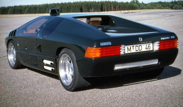 Този модел е произведение на изкуството с корпус от фибростъкло и врати тип "крила на чайка". Получава нови фарове и задни светлини, но иначе е много подобен на оригиналния CW311.

Производството продължава от 1984 до 1993-та, а общият тираж е само 30 бройки. Футуристичният модел е оборудван с различни версии на двигателя Mercedes-Benz M117 V8. В топ версията, модифицирана от AMG, той е с работен обем от 6 литра и мощност 390 к.с.

