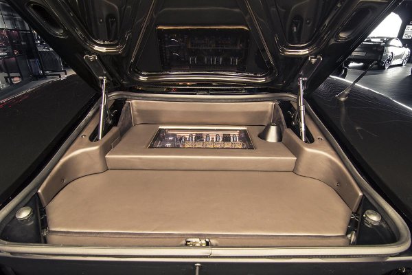 Jaguar XJ220 от Overdrive 