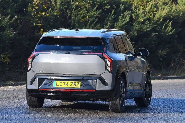 EV3 е и единственият напълно електрически модел, който е спечелил най-високата оценка и това е голямо постижение, като се вземат предвид трудностите, изпитвани от някои собственици на други електромобили, които са включени в това проучване.