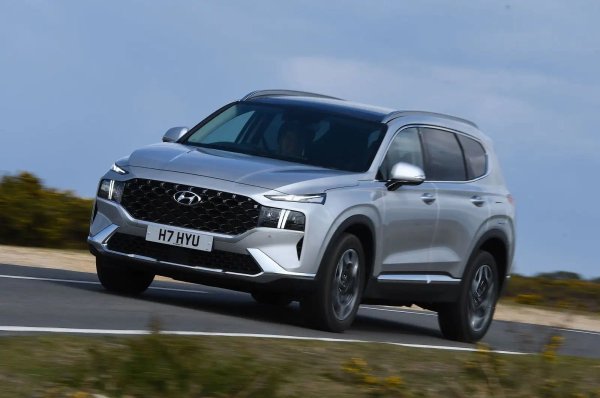 Оценка на надеждност 100%

Резултатите в категорията седемместни са разочароващи тази година. Автомобилите в категорията на електрическите SUV са постигнали по-ниска средна оценка, така че седемместен автомобил, който се справя с безупречен рейтинг от 100%, заслужава много похвали.
