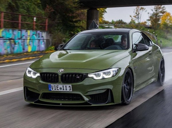 Откъдето и да го погледнете, това е невероятен брой последователи. За да предоставим някакъв контекст, това е еквивалентът на населението на Токио, който е най-населеният град в света. За това помагат и многото снимки на класически BMW, публикувани чрез хаштага #BMWRepost.