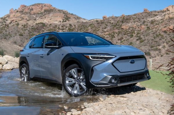 Оцеляването на един вид зависи от способността му да се адаптира към променящите се условия. Така е и с производителите на автомобили. Глобалните тенденции не могат просто да бъдат пренебрегнати и това е причината да имаме първото електрическо Ferrari. Това е напълно нов модел, който носи името Solterra и е напълно унифициран с кросоувъра Toyota bZ4X (затова този електромобил отсъства от списъка).

Subaru Soltera ще се предлага с един или два електрически двигателя, като разполага с електронна система за офроуд - X-Mode. Интересното е, че премиерата на Solterra беше предшествана от дебюта на новите WRX и WRX Sportswagon / WRX-GTB комби, а след това компанията показа Levorg STI Sport. Което е доказателство, че марката ще продължи да се развива и в двете посоки.