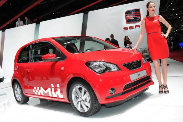 Момичетата на автосалон Женева 2012
