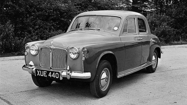 Rover P4 е от серията луксозни седани със среден размер, произведени от Rover Company от 1949 до 1964 г. Обозначение P4 е фабрична терминология за тази група автомобили, по-познати са като Rover 90 или Rover 100. 

Производството започва през 1949 г. с 6-цилиндровия 2,1-литров Rover 75. Четири години по-късно на пазара е пуснат 2-литров 4-цилиндров Rover 60 и 2,6-литров, 6-цилиндров Rover 90, който е на върха на гамата от тези коли. Те са до голяма степен част от британската култура и са шофирани от кралски особи.