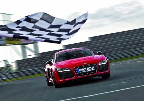 Audi R8 e-tron няма да се произвежда