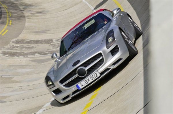 Mercedes SLS AMG Roadster