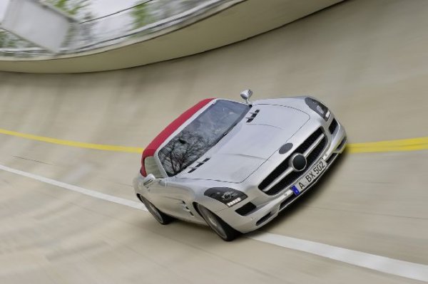 Mercedes SLS AMG Roadster