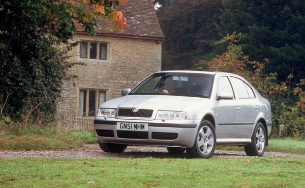 Дълги години Skoda беше обект на шеги, но сега едва ли някой се присмива на чехите. Марката е собственост на Volkswagen и се развива отлично, а от най-популярния модел са продадени над 6 млн. единици. Octavia си остава най-успешният модел на Skoda на повечето пазари.
