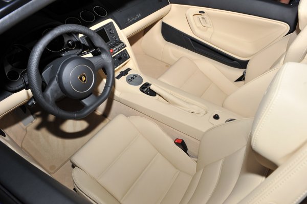 Лос Анджелис 2011 - Lamborghini Gallardo LP 550-2 Spyder