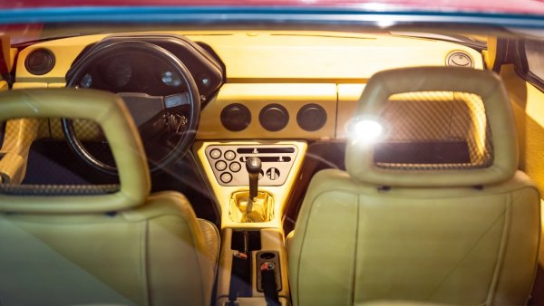 Zeta 6 отвътре
