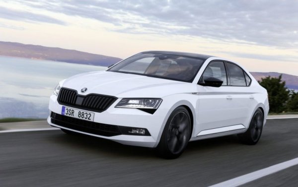 Чехите имаха много сериозни затруднения и с производството на флагманския си модел, но в последните месеци успяха малко да наваксат с доставките. Все още обаче регистрациите на Superb са 15% по-малко от миналогодишните. 
