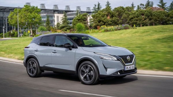 В близкото минало кросоувърът е излизал дори начело в класацията за най-продавани модели у нас. През 2022 стартира доста вяло, но в последните месеци понавакса. Преди година регистрациите на Qashqai бяха 485, но в това се включваха и доста бройки от предишното поколение, разпродадени със солидни отстъпки. 
