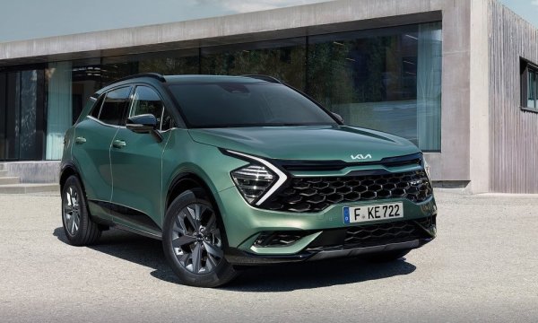 Интересът към новото поколение на кросоувъра продължава да расте - какво в Европа, така и в България. Времето за чакане при поръчка варира според модификацията, но е доста по-кратко от средното за сегмента. Продажбите тази година са с петдесетина повече от миналата. 
