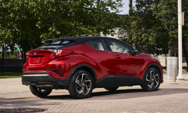 Благодарение на цели 93% ръст на годишна база, японският модел успява да измести Duster и Sportage като най-продавания кросоувър в България през 2022 година. 
