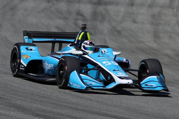 Максимална скорост: 380 км/ч

Ускорение от 0 до 100 км/ч: 3 секунди

Ако става въпрос за скорост на права, в челото са болидите от сериите IndyCar, които могат да развият до 380 км/ч. В същото време обаче не може да се твърди, че тези машини са най-бързите, тъй като от гледна точка на ефективността на аеродинамиката те отстъпват на колите от Формула 1. Затова и на по-малки трасета или на такива с повече завои те са по-бавни.