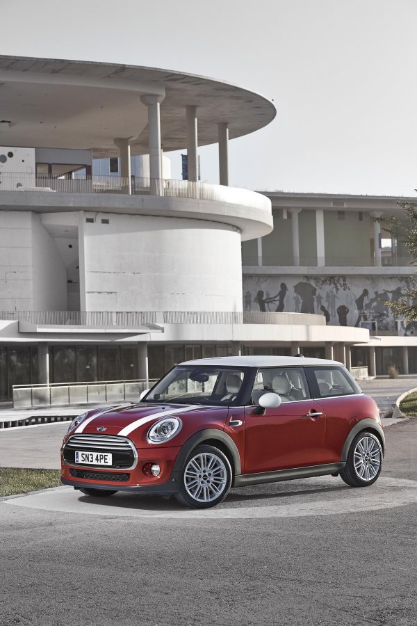 Новото MINI