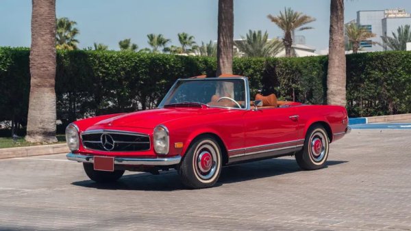 Този двуместен роудстър се задвижва от 2,8-литров редови "шестак", развиващ 175 к.с. и съчетан с 4-степенна ръчна скоростна кутия. Произведен е през 1971 година. Очакваната цена е 80 000 - 120 000 долара.
