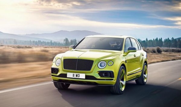 Bentley нарече първия си SUV-модел на връх на Канарските острови, който е разположен над село Тахеда. От британската компания не дадоха подробности защо точно това скалисто възвишение е в основата на избора им, но най-вероятно заради двете "б", които влизат в името. 

През 2018 г. Bentayga сблъска с конкуренцията на Cullinan - новия SUV на Rolls-Royce, който е кръстен на гигантски диамант, открит в Южна Африка през 1905 г.
